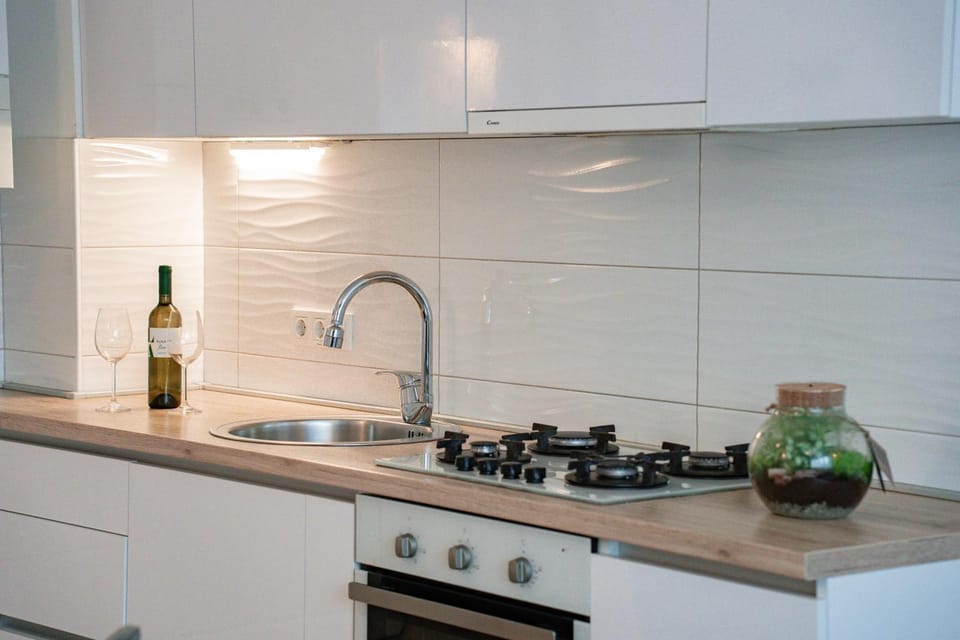Kitchen or kitchenette, pet friendly, stove