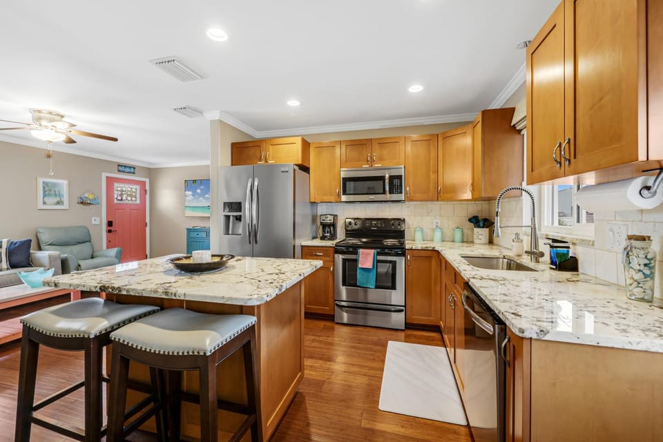 Kitchen or kitchenette, Living room, kitchen, kitchen