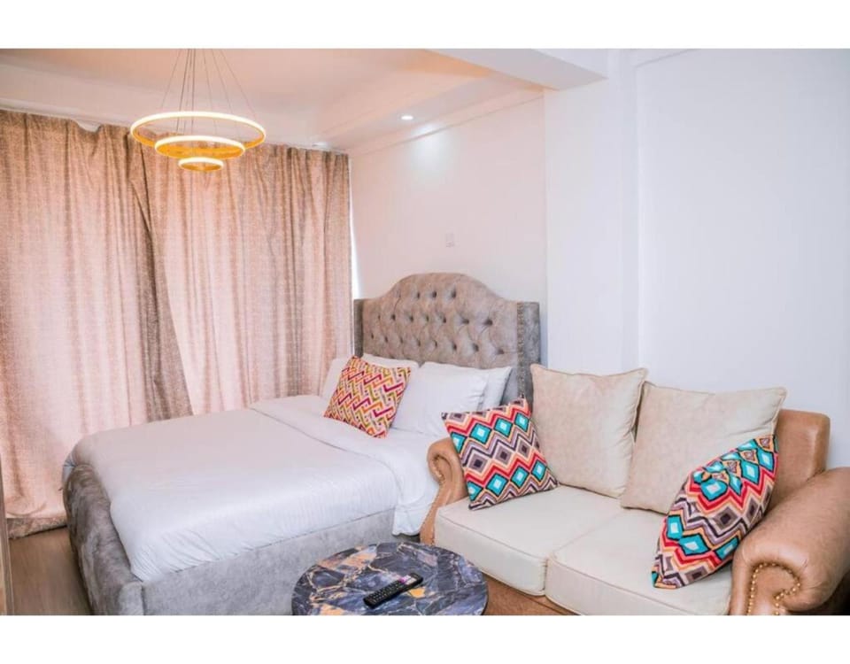 Bed, Seating area, Bedroom