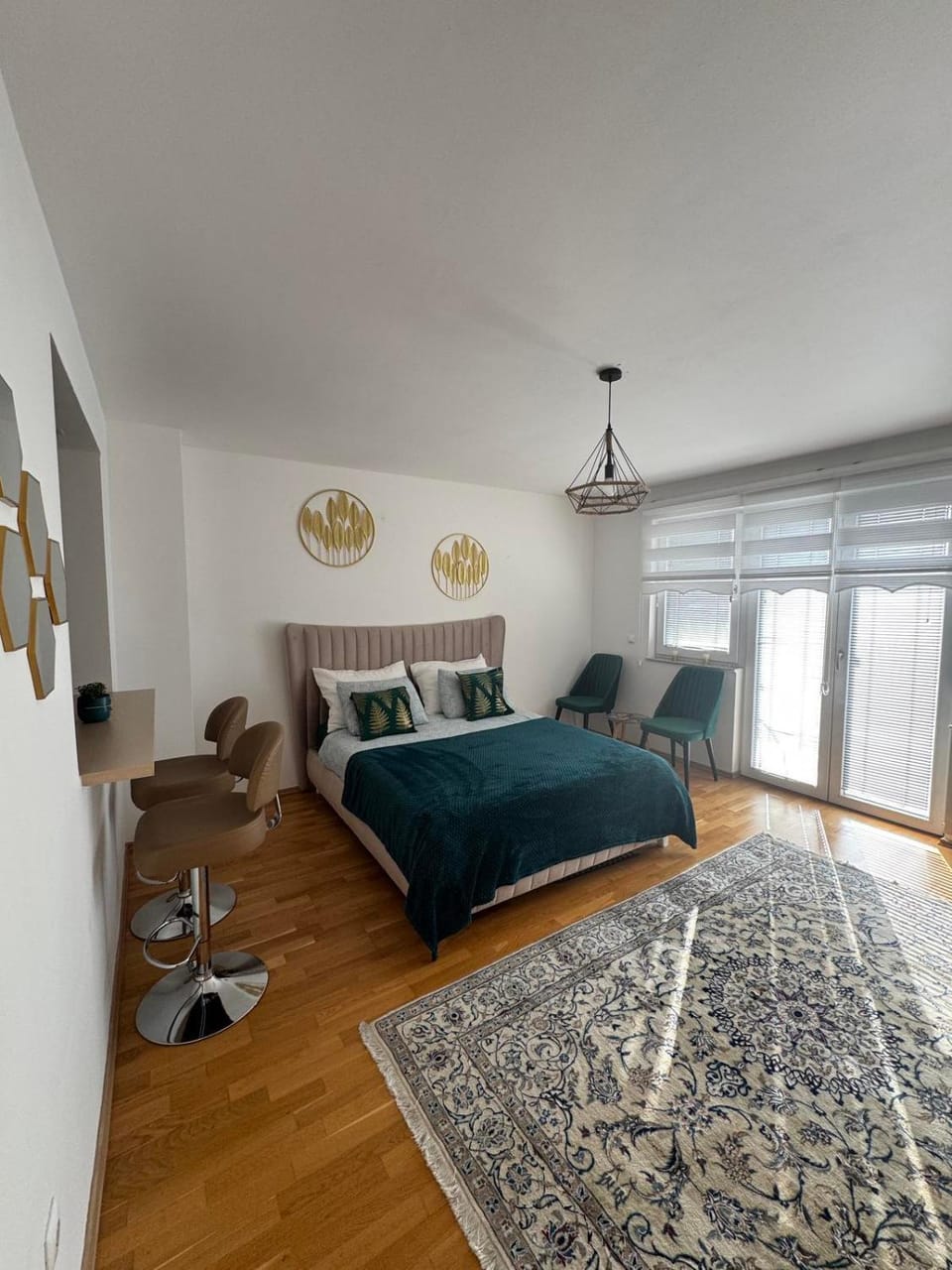 Bed, Living room, Photo of the whole room