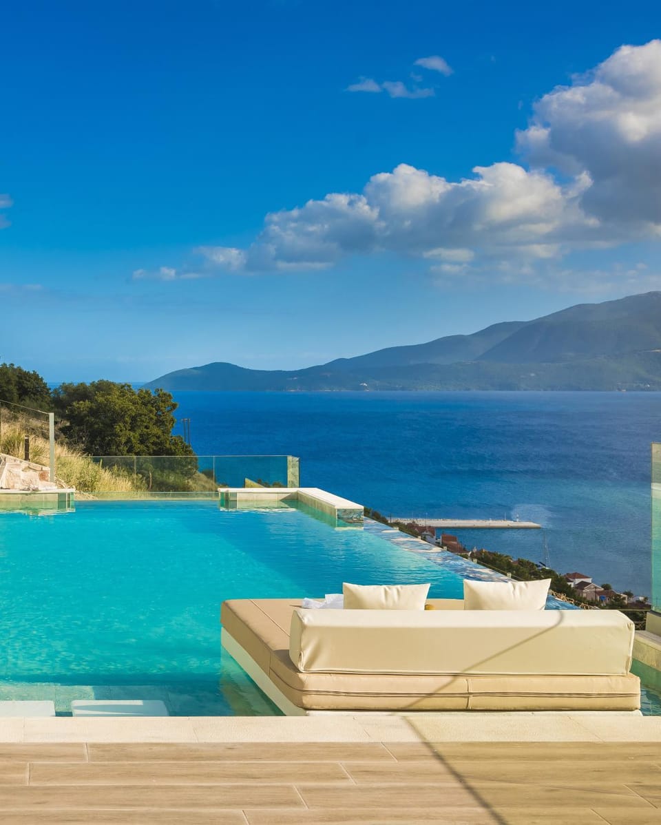 Nearby landmark, Day, Natural landscape, Mountain view, Pool view, Sea view, Swimming pool, sunbed