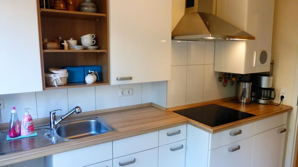 Coffee/tea facilities, Kitchen or kitchenette, minibar, pet friendly, stove, toaster