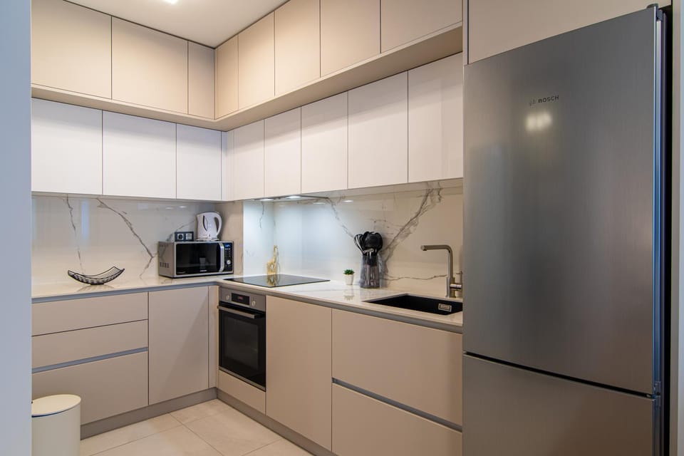 Coffee/tea facilities, Kitchen or kitchenette, dishwasher, heating, internet, microwave, oven, stove