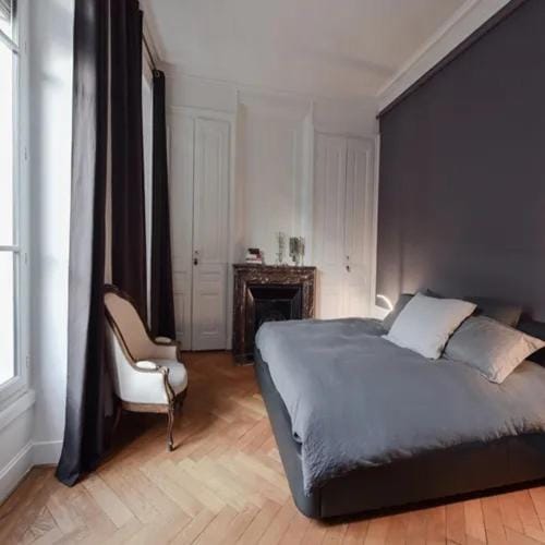 Champs-Elysées / Arc de Triomphe Apartment in Paris