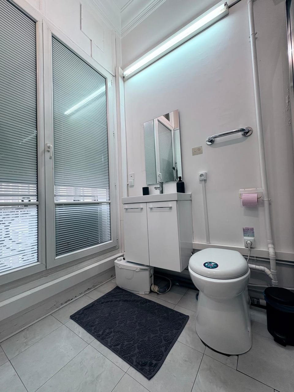 CHAMPS ELYSEES No 76 Apartment in Paris