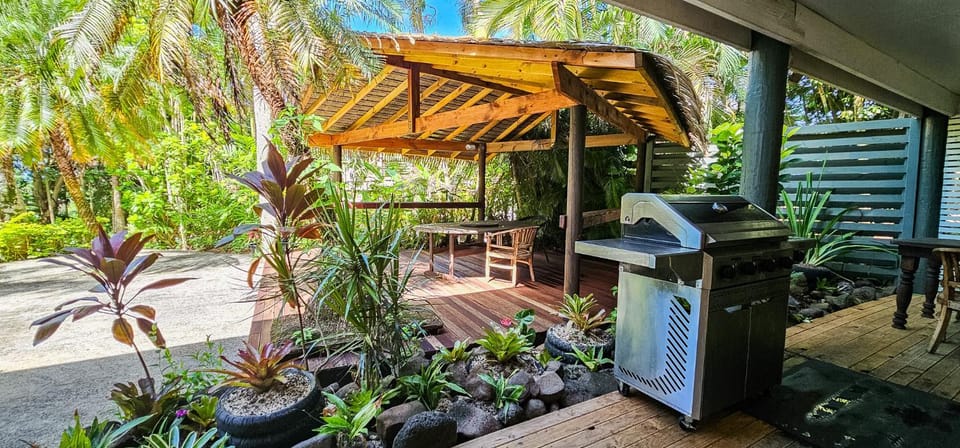 Patio, BBQ facilities, Garden view