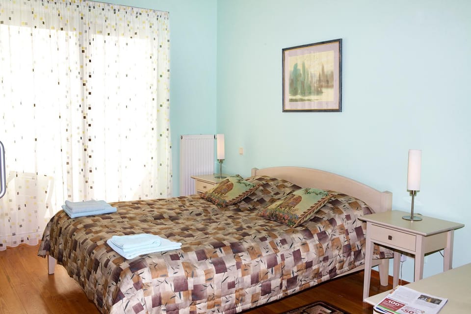 Seating area, Bedroom