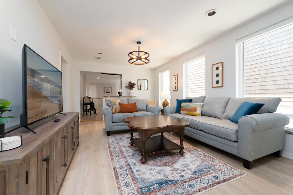 TV and multimedia, Living room, Seating area