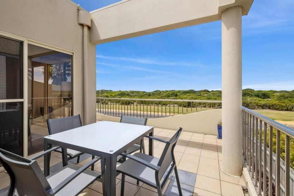 Patio, Day, View (from property/room), Balcony/Terrace