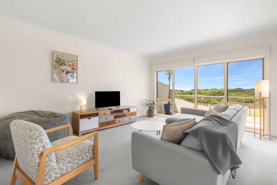 TV and multimedia, Balcony/Terrace, Living room