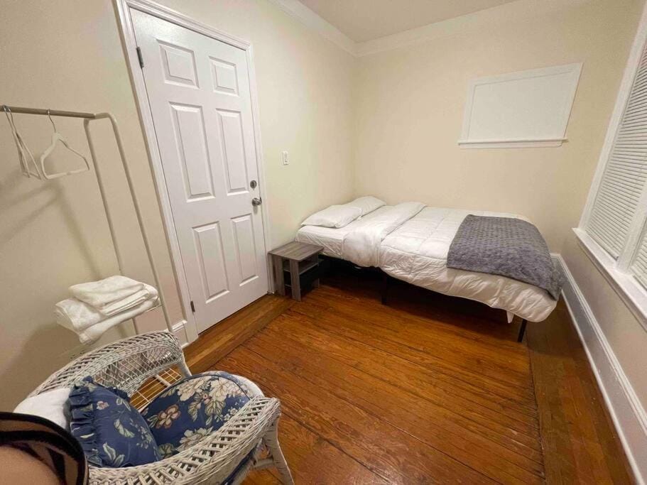 Entire Cozy 1BR Apartment in heart of Queens L Apartment in Whitestone
