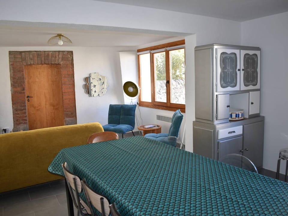 Maison de Village Charmante, 3 Ch, Terrasse, à Proximité des Pistes et Commerces à Bolquère - FR-1-592-66 House in Bolquère