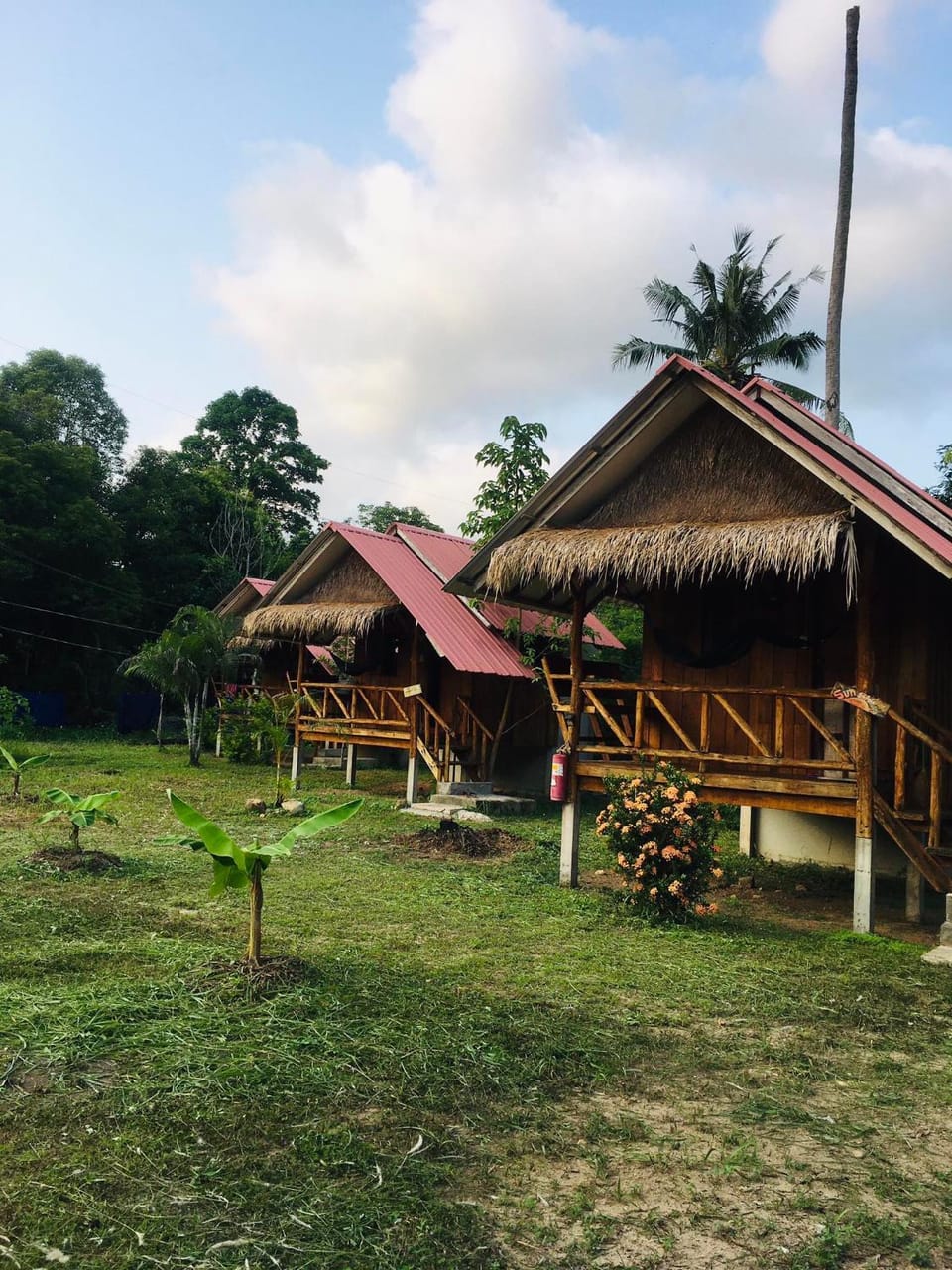 Seree Bungalows & Chill Bar Hotel in Koh Chang Tai