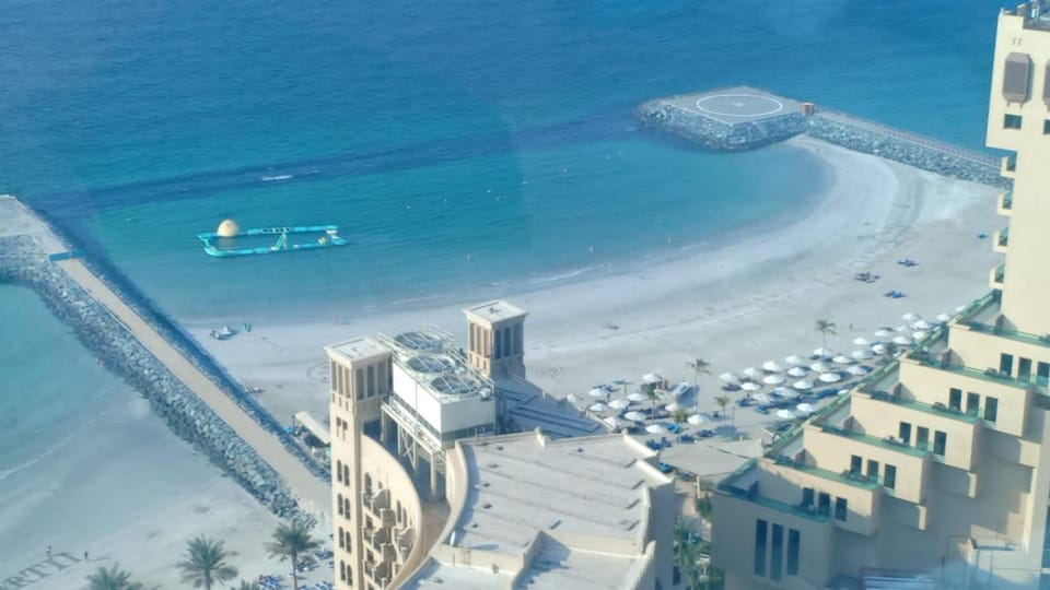 FT22 R3 Open beach ajman washroom is outside Vacation rental in Ajman