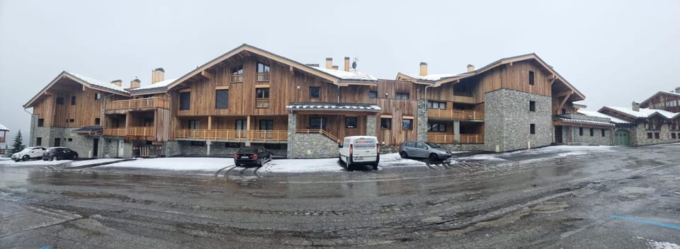Property building, Parking