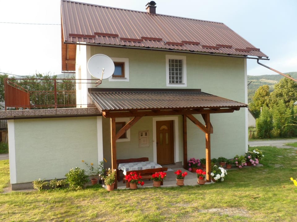 BBQ facilities, Garden, Balcony/Terrace