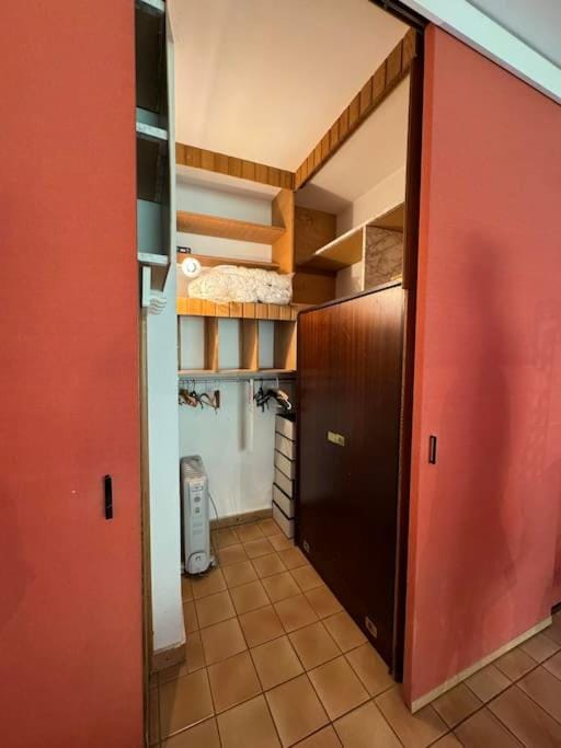 Skyview Studio Peaceful Retreat near Luxemburg Airport Apartment in Luxembourg District, Luxembourg