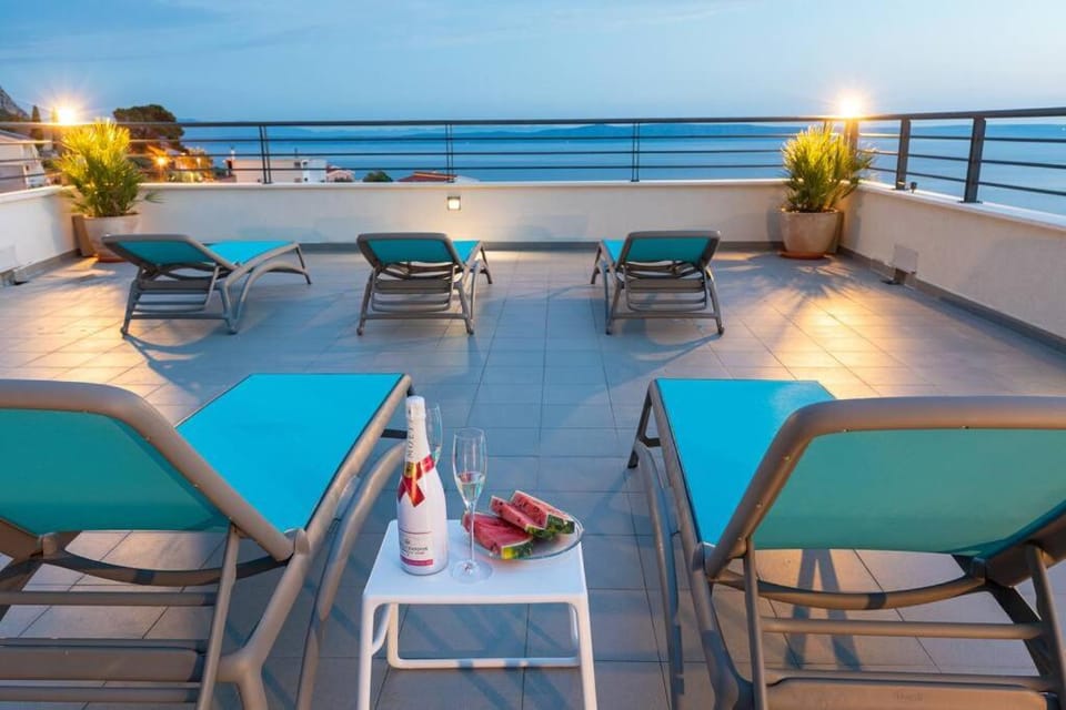 Hot Tub, View (from property/room), Balcony/Terrace, Balcony/Terrace, Sea view, sunbed
