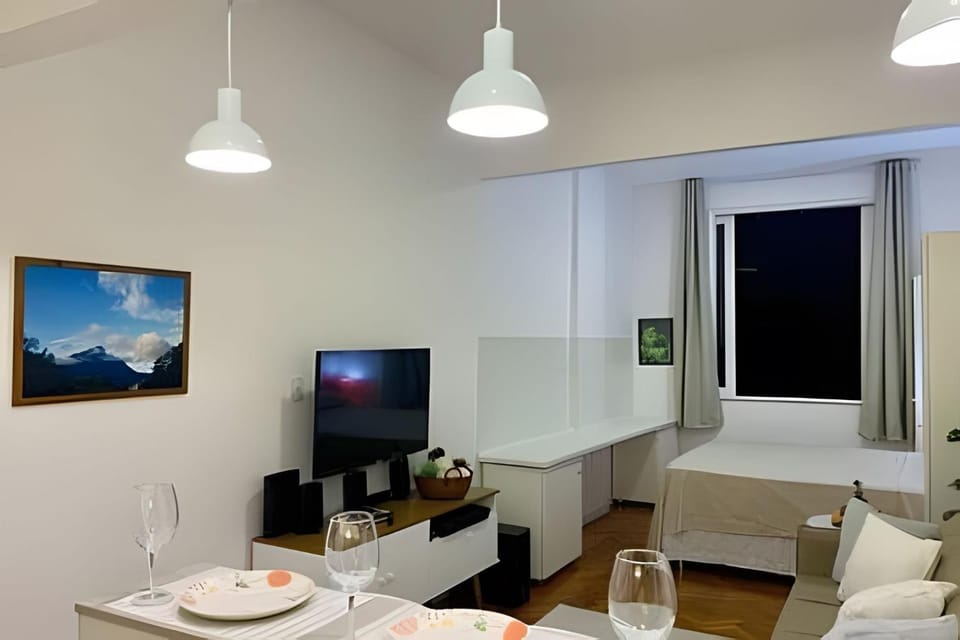 Loft Inteiro Copacabana Decorado 2 quadras da praia Apartment in Rio de Janeiro