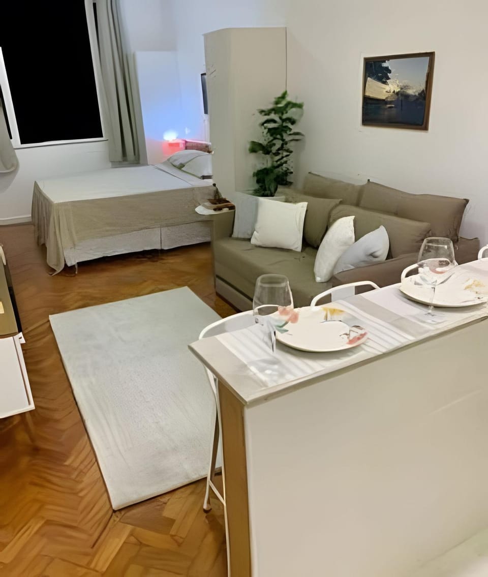 Loft Inteiro Copacabana Decorado 2 quadras da praia Apartment in Rio de Janeiro