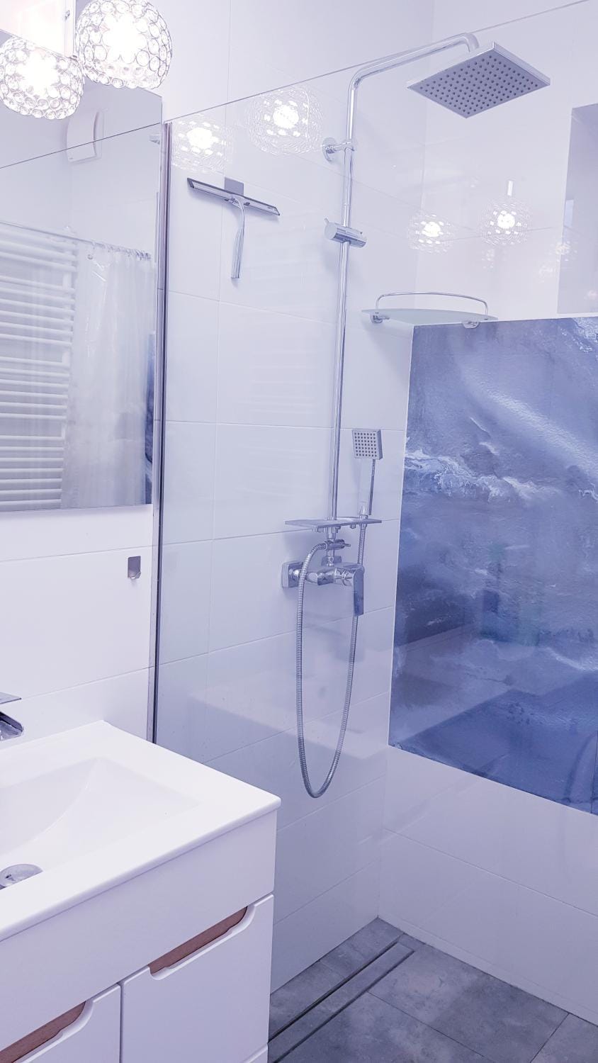 Shower, Bathroom, towels