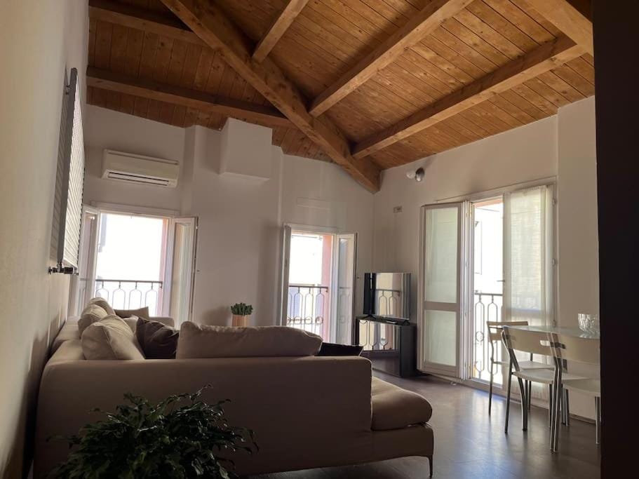Elegante torretta in centro Apartment in Faenza