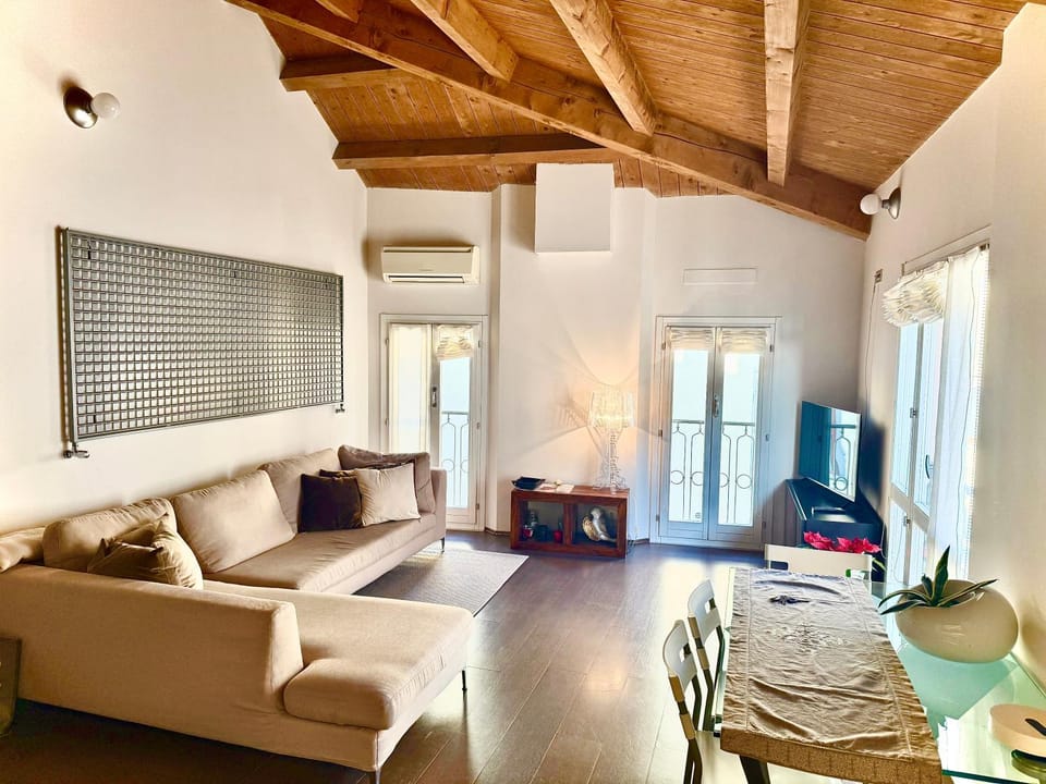 Elegante torretta in centro Apartment in Faenza