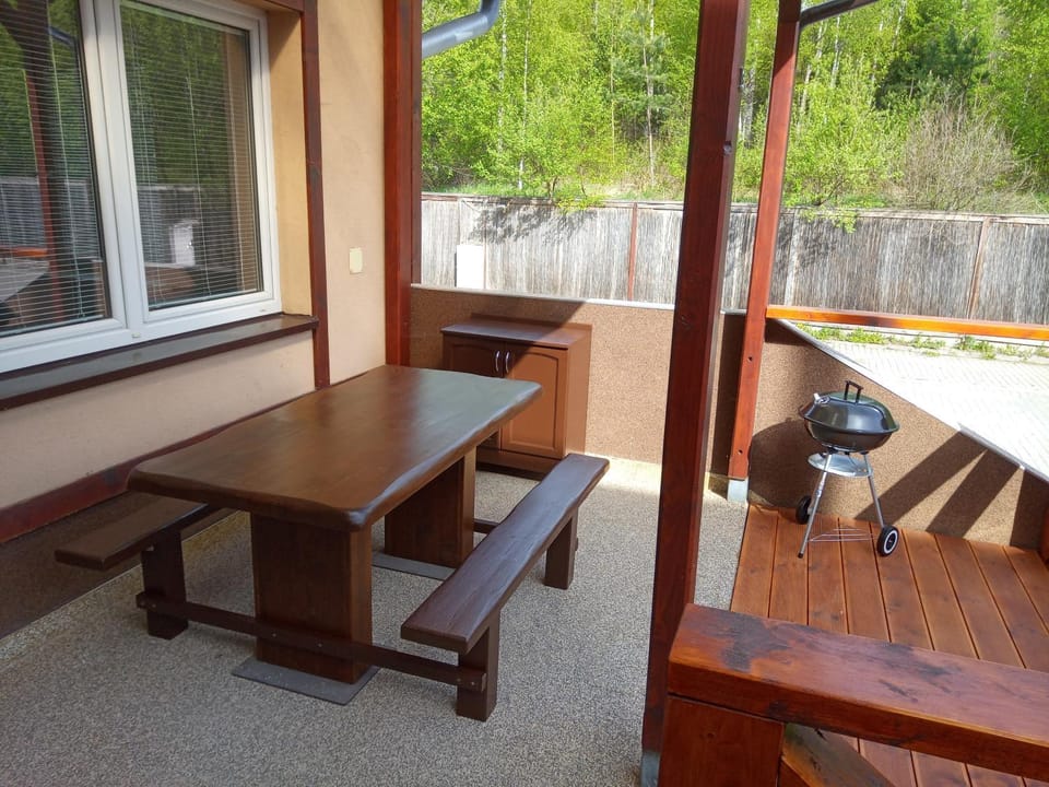 Off site, Balcony/Terrace