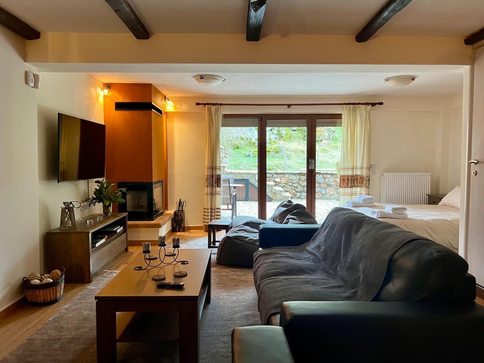 TV and multimedia, Living room, Seating area
