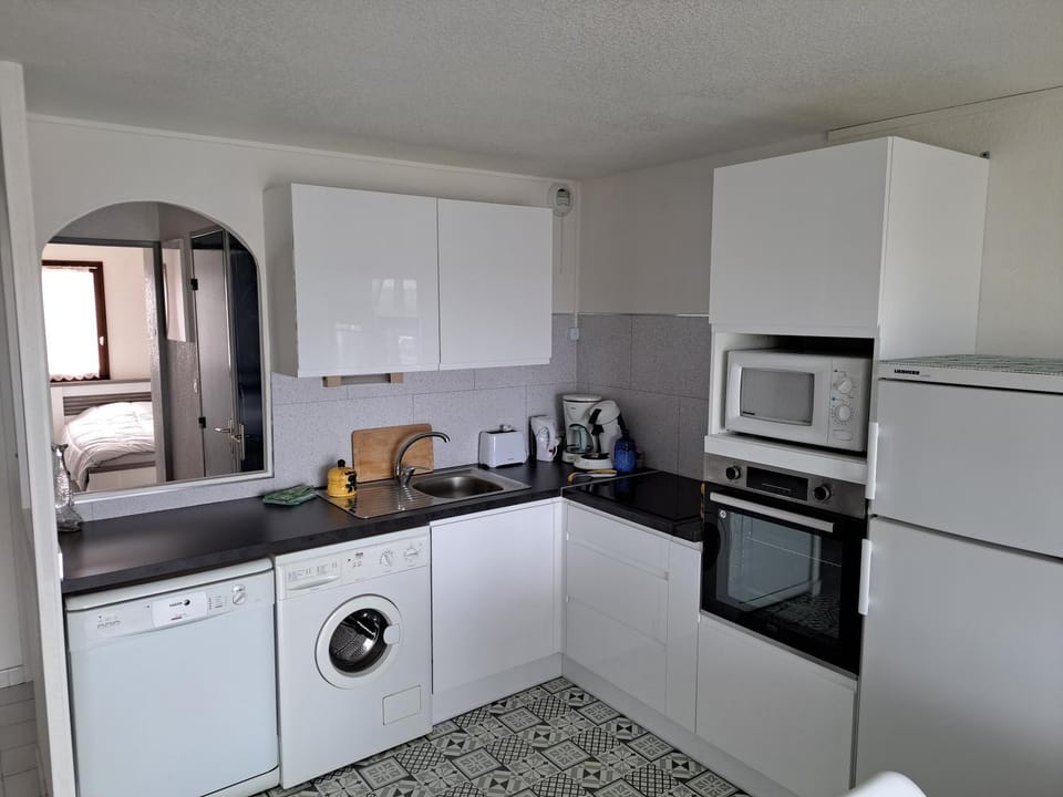 Amoureva B34, T3, vue mer, piscine, parking, clim Apartment in Agde