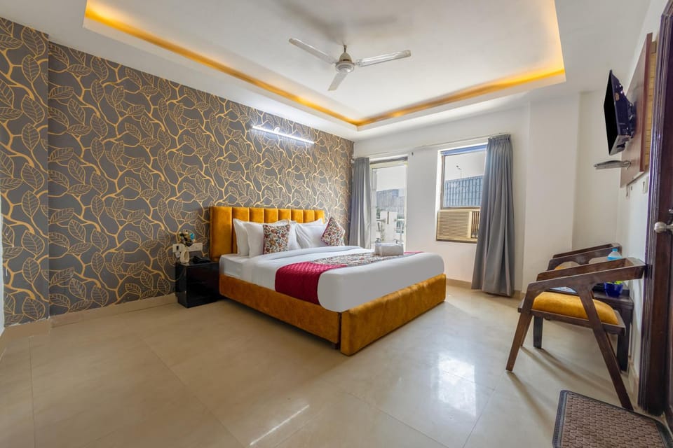 Photo of the whole room, Street view