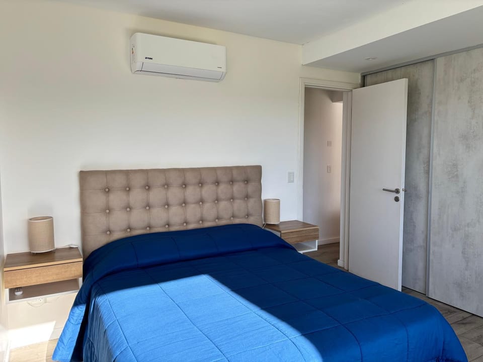 Bed, Bedroom, wardrobe, air conditioner