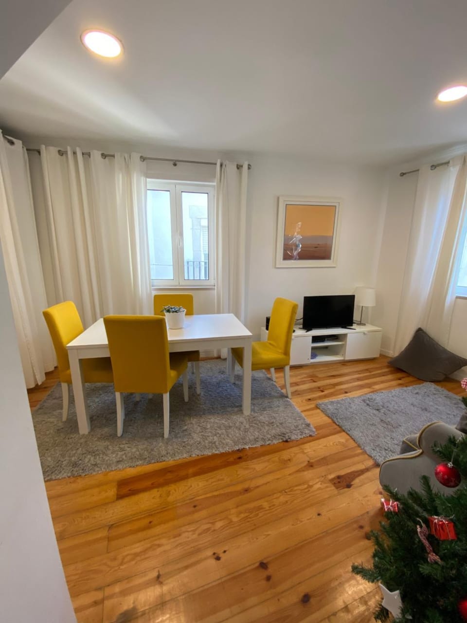 Seating area, Dining area