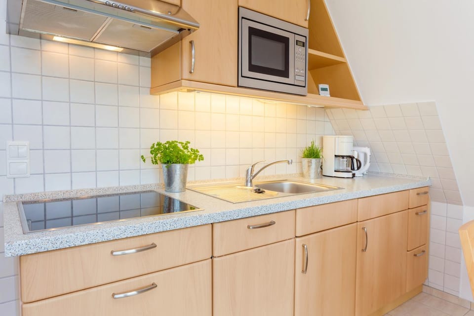 Kitchen or kitchenette, dishwasher, minibar, stove, toaster, kitchen