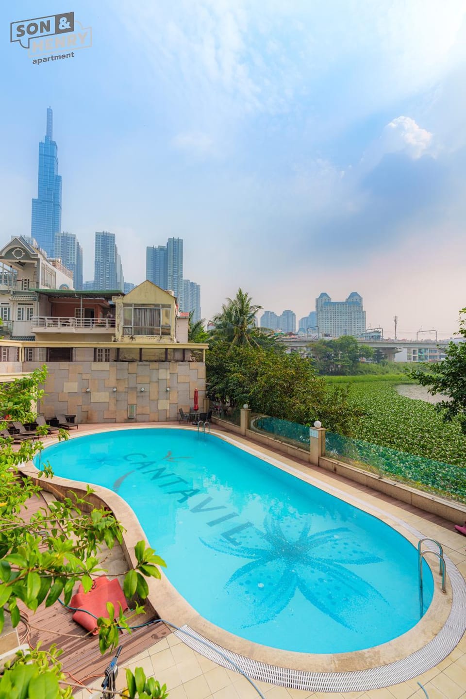 Property building, Day, City view, Pool view, Swimming pool