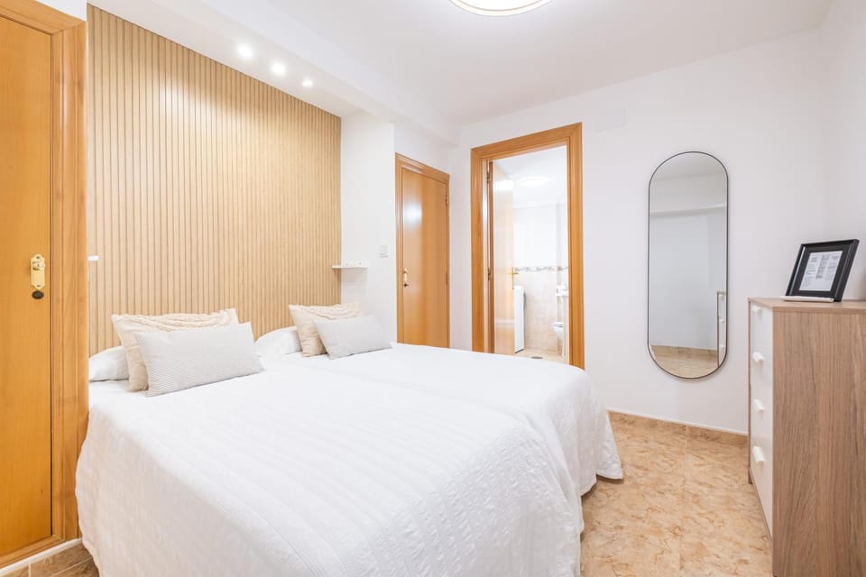 Bedroom, wardrobe