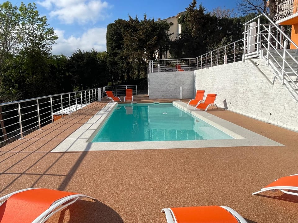 Pool view, Swimming pool, Swimming pool