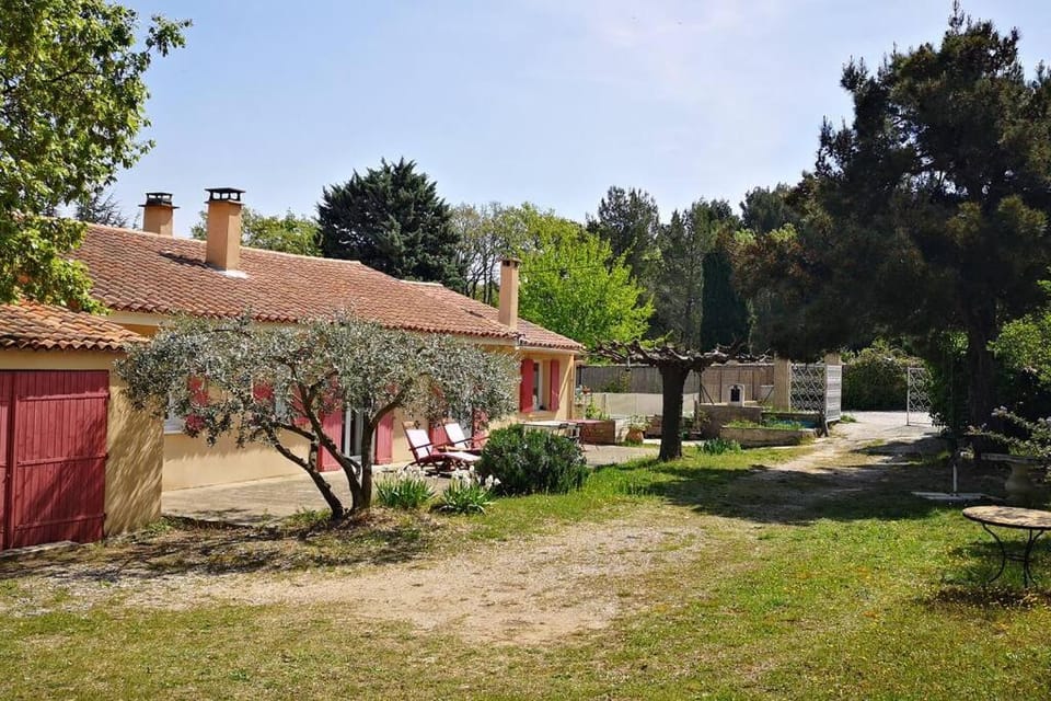 Au goût du miel. Luberon-Provence. House in Provence-Alpes-Côte d'Azur