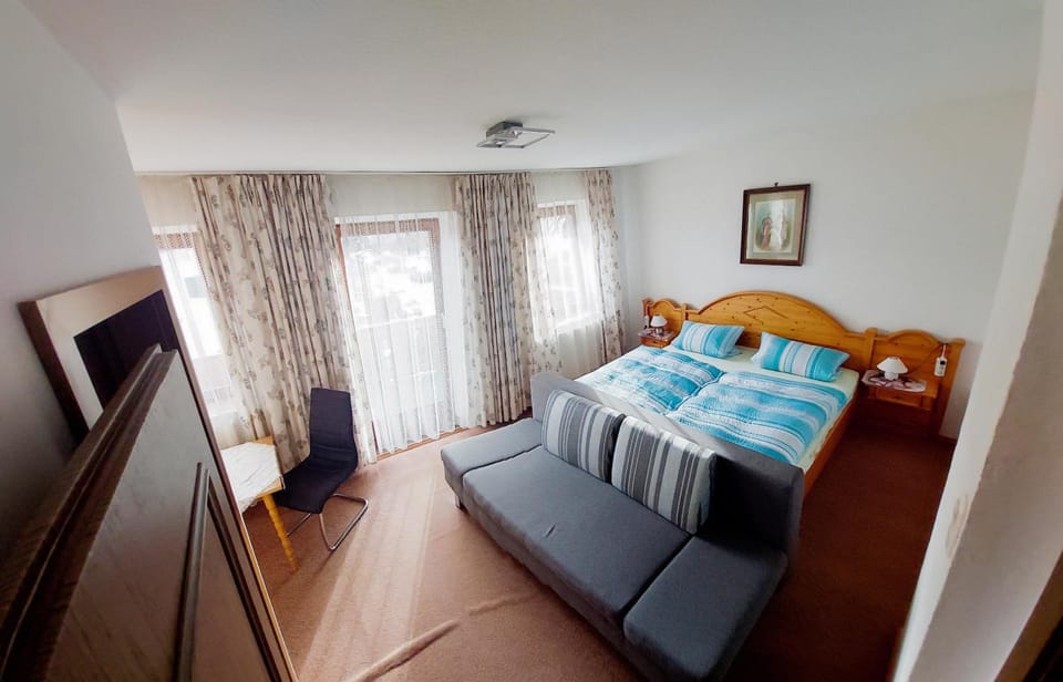 Gästehaus Bader Bed and Breakfast in Garmisch-Partenkirchen