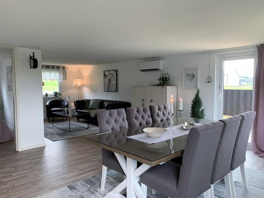 Bo bekvämt i eget hus Apartment in Skåne County