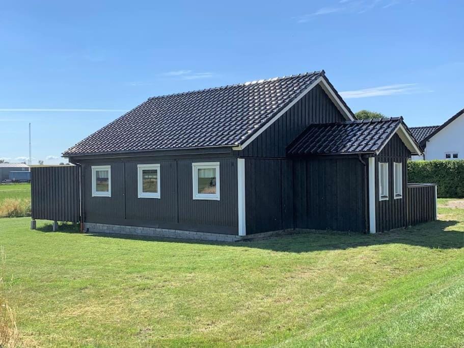Bo bekvämt i eget hus Apartment in Skåne County