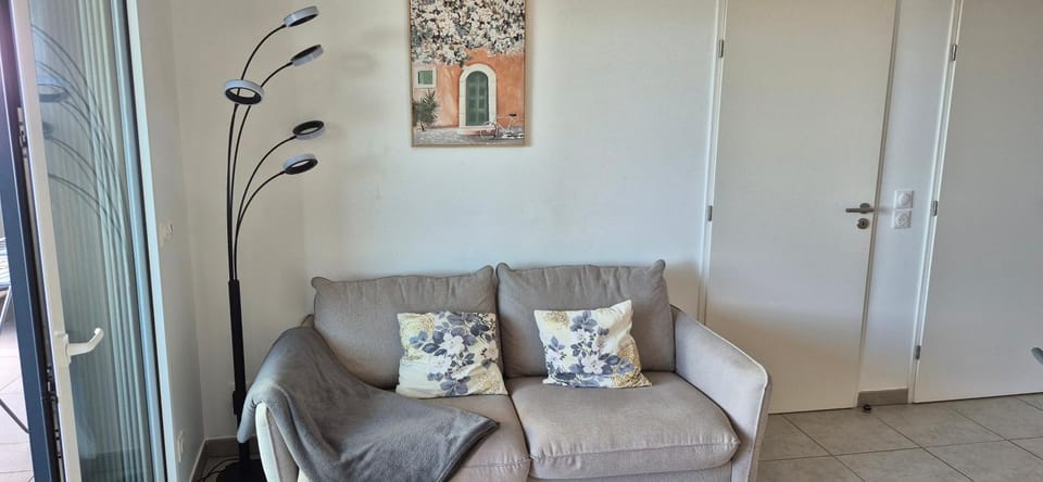 Iconic 652, T2 vue mer, bien équipé, centre port Apartment in Agde