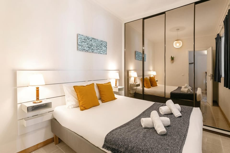 Bed, Photo of the whole room, Bedroom, wardrobe