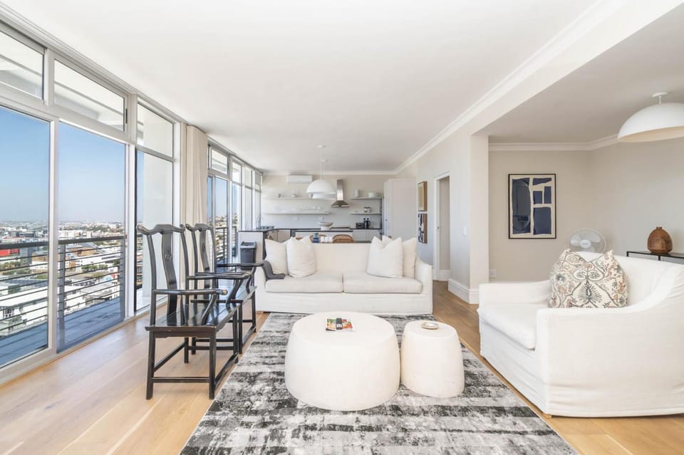 Cozy 3 Bedroom Family Apartment Apartment in Cape Town