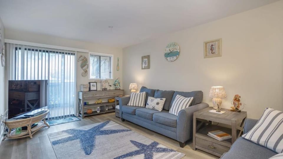 Walk to the Beach Waterfront Oasis Apartment in Hilton Head Island