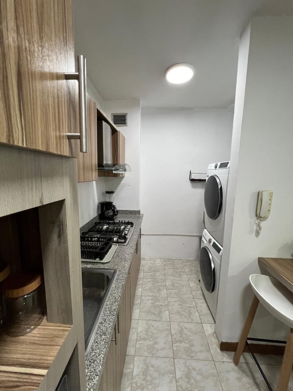 Kitchen or kitchenette, washing machine, dryer