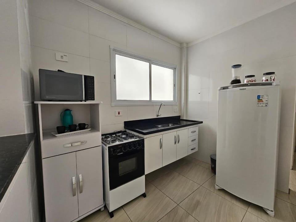 017 Aviação Beira Mar - 1 quarto - 10 metros da praia - WI FI 500mbps - ESTACIONAMENTO Gratuito Apartment in State of São Paulo