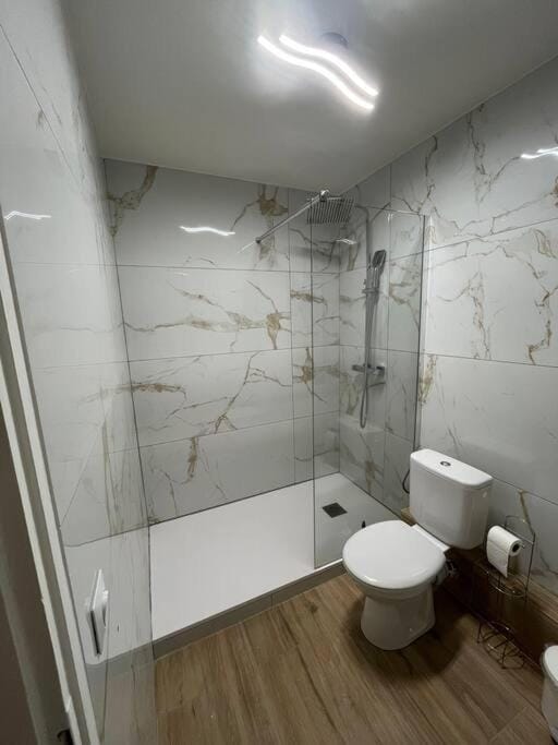 Joli appart/Vue étang/Clim /Wifi Apartment in Balaruc-les-Bains