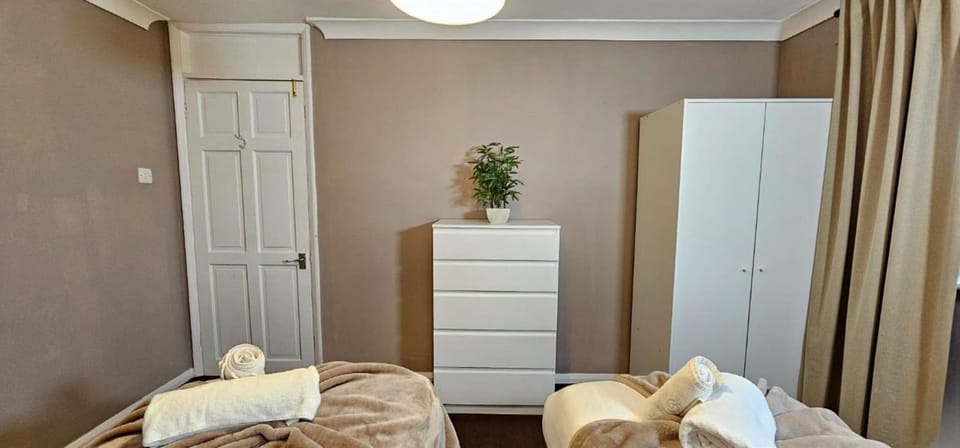 Bed, Photo of the whole room, Bedroom, towels, wardrobe