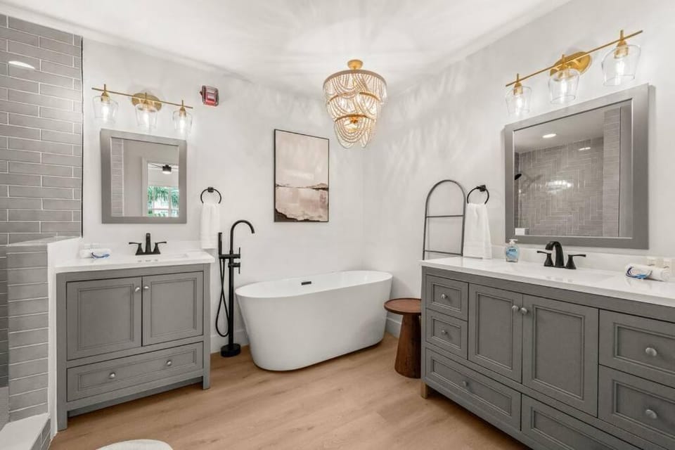 Luxurious Golf Condo W/ Resort Pool and Amenities! Villa in Lely Resort